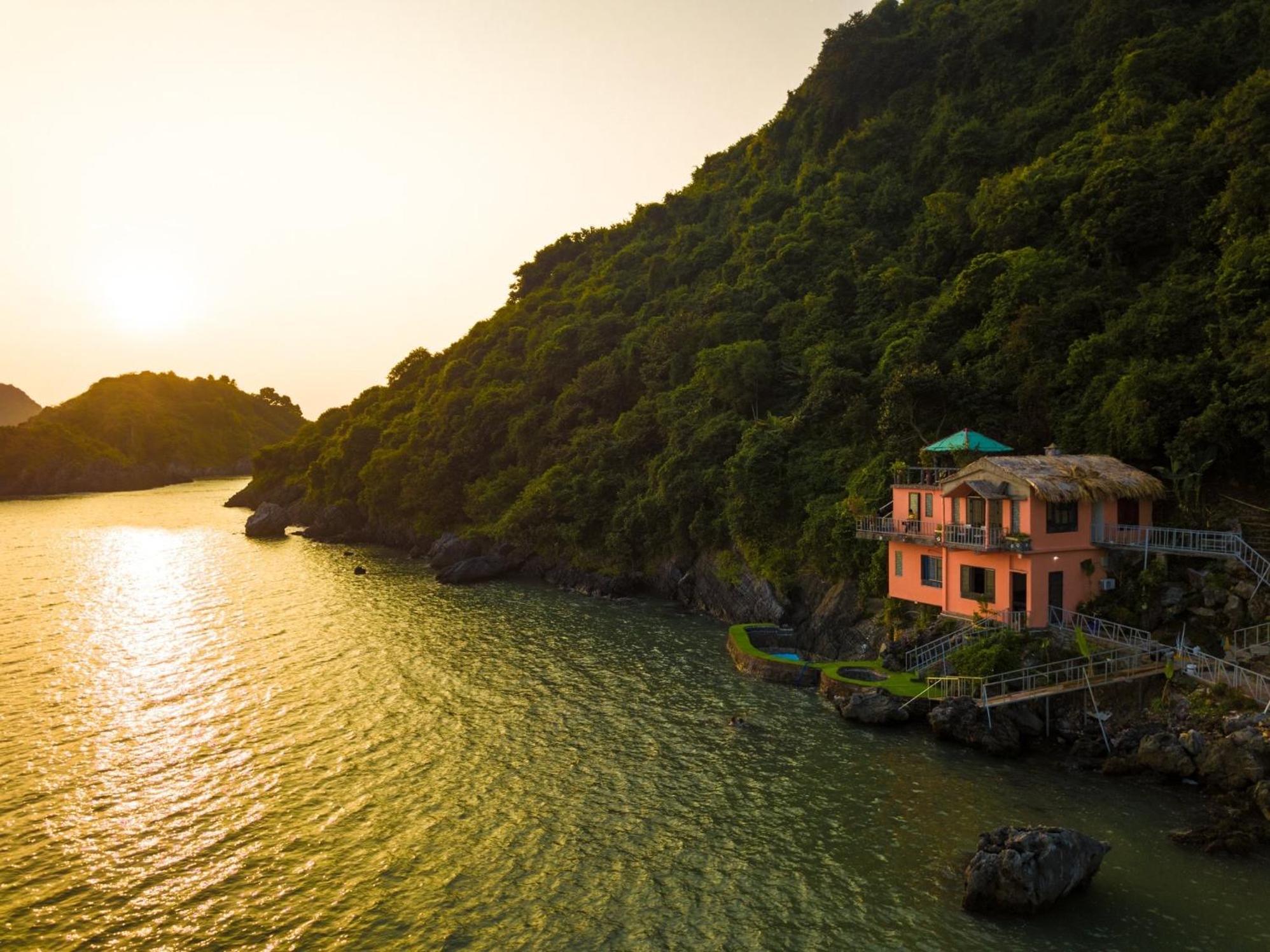 Ocean Beach Resort Cat Ba Island Eksteriør billede